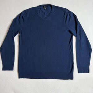 Alfani V-Neck Sweater - Medium